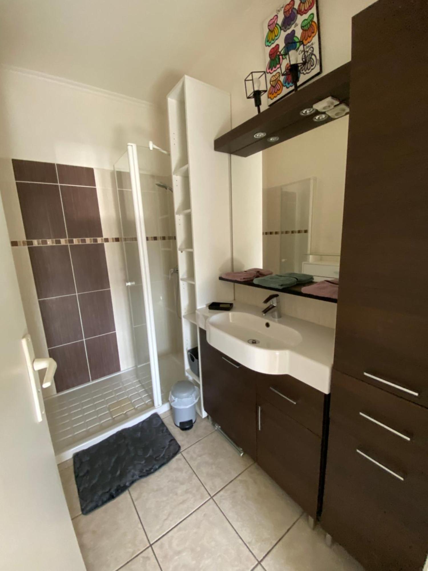 Chez Virginie : Appartement Lumineux Au Calme. Fréjus 외부 사진